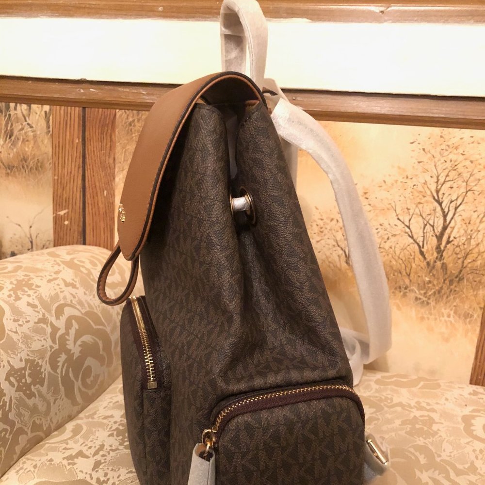 NWT Michael Kors Abbey Cargo Backpack Brown/Acorn - Picture 8 of 11